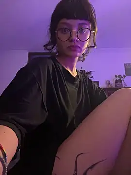 Snapshot of wildflower_sex chatting on December 13, 11:10 pm wildflower sex online show from December 13, 11:10 pm