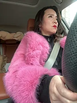 anna yngs online show from January 8, 9:00 am