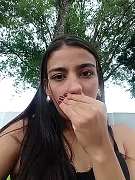 Snapshot of -juicy_ chatting on October 26, 9:42 pm -juicy online show from October 26, 9:42 pm