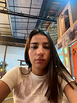 Snapshot of -juicy_ chatting on November 12, 10:41 pm -juicy online show from November 12, 10:41 pm