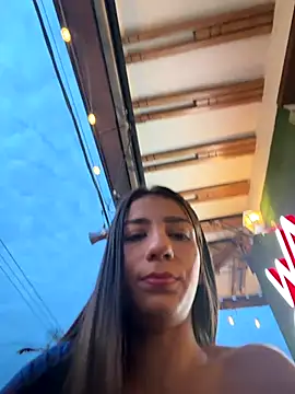 Snapshot of -juicy_ chatting on November 16, 10:37 pm -juicy online show from November 16, 10:37 pm