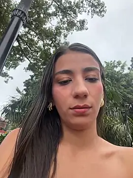 Snapshot of -juicy_ chatting on November 28, 10:12 pm -juicy online show from November 28, 10:12 pm