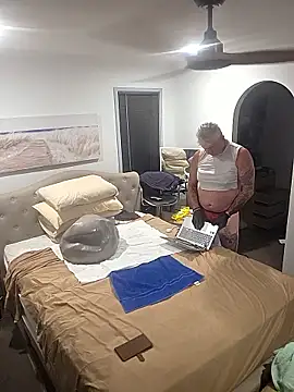 iamthepublickmasterbater online show from January 13, 3:28 pm