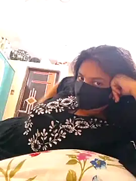 Snapshot of LustyJoya-02 chatting on November 18, 11:36 am LustyJoya-02 online show from November 18, 11:36 am