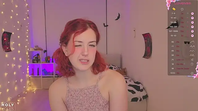 Snapshot of bananasgirl chatting on November 12, 5:30 am bananasgirl online show from November 12, 5:30 am