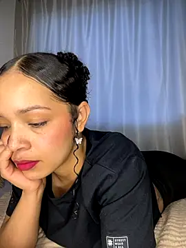 Yasmin777  online show from October 24, 10:28 pm