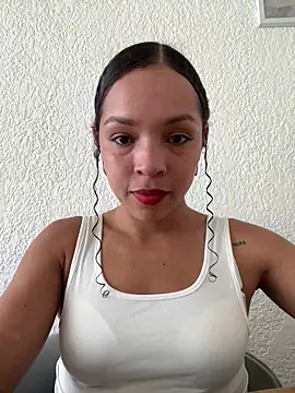 Yasmin777  online show from March 10, 6:46 pm