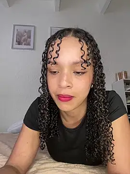 Yasmin777  online show from March 29, 9:37 pm