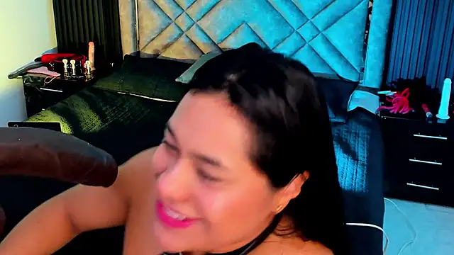 Issafoxx online show from September 26, 12:20 pm