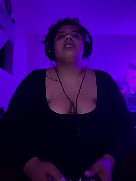 1n0nlythroat online show from January 17, 9:03 am