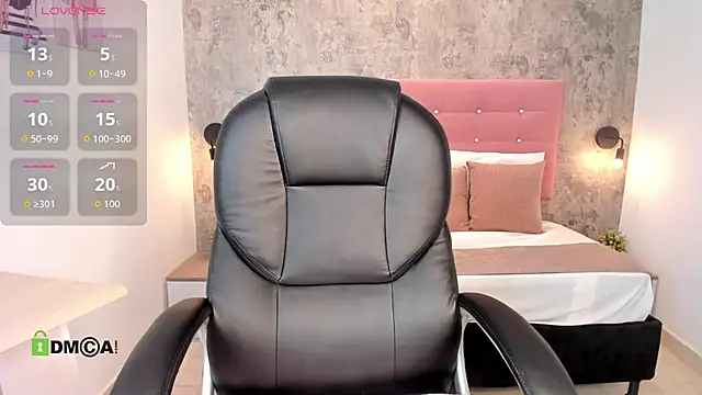 Snapshot of Dulcerose_01 chatting on September 19, 12:34 am Dulcerose 01 online show from September 19, 12:34 am