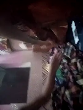 USER-MAYA online show from November 3, 3:24 pm