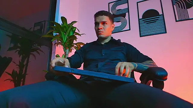 ALPHA DOMINUS  online show from March 25, 3:45 am