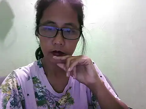 HotLadyPinay32 online show from February 27, 8:20 pm