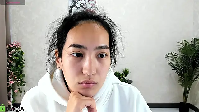 Snapshot of FlirtyAura chatting on October 6, 3:26 am FlirtyAura online show from October 6, 3:26 am