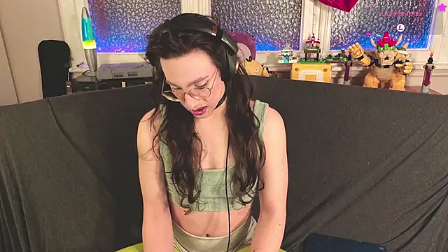 Zesty Peach online show from March 5, 1:34 am