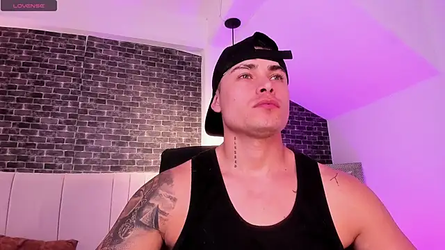 connorsmiith online show from March 27, 2:28 pm