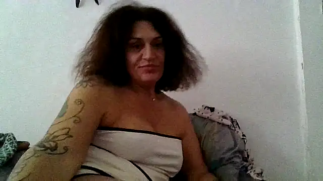 Snapshot of RubyyRosee chatting on September 18, 1:35 pm RubyyRosee online show from September 18, 1:35 pm