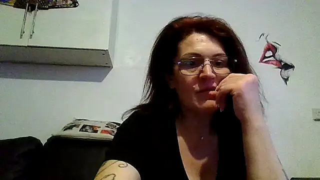 RubyyRosee online show from April 25, 2:25 pm