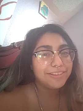 Lovelyrainn online show from November 18, 5:17 pm