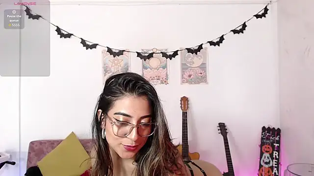 Susanahendrix online show from October 27, 6:23 pm