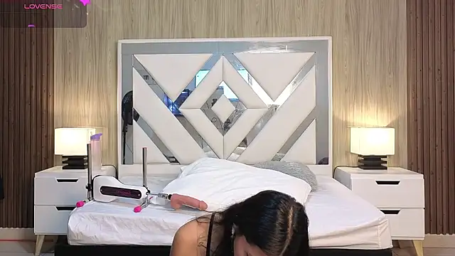 Lisa sweetas online show from February 3, 7:41 pm