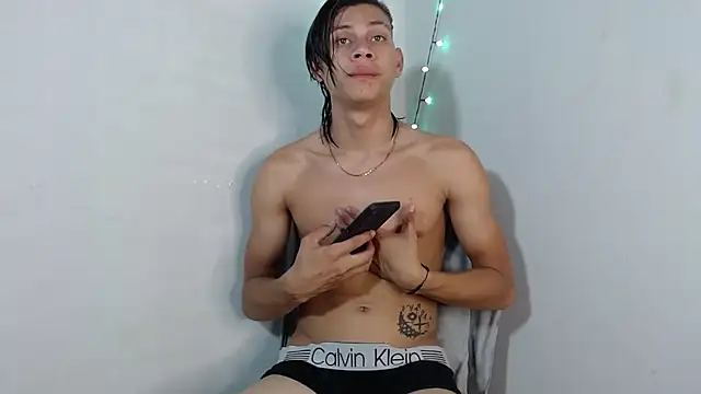 Snapshot of masterbrave420 chatting on September 9, 4:01 am masterbrave420 online show from September 9, 4:01 am