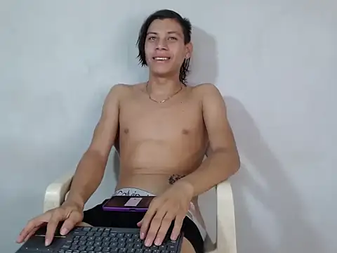 Snapshot of masterbrave420 chatting on November 8, 8:40 pm masterbrave420 online show from November 8, 8:40 pm