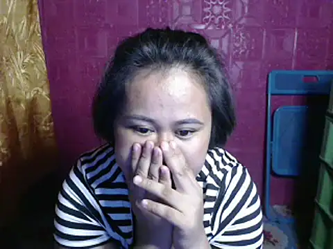 Marianne9822 online show from March 14, 7:30 pm