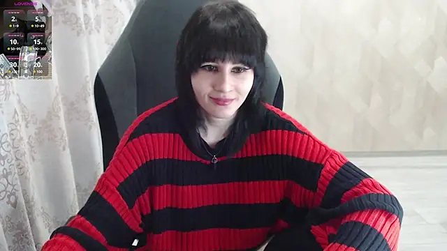 Snapshot of MistyDark chatting on September 17, 9:33 am MistyDark online show from September 17, 9:33 am