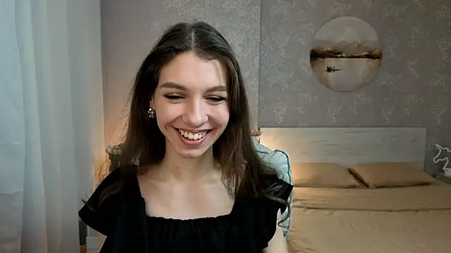 Snapshot of KellyShines chatting on October 7, 1:08 pm KellyShines online show from October 7, 1:08 pm