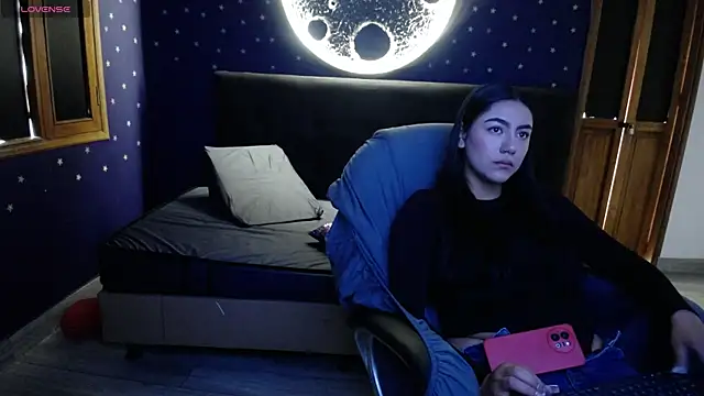 Megara 25 online show from April 10, 3:06 pm