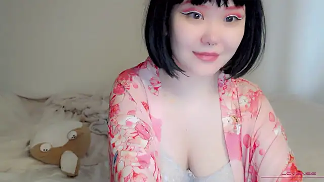 Snapshot of tsunade_chan chatting on October 8, 5:16 am tsunade chan online show from October 8, 5:16 am