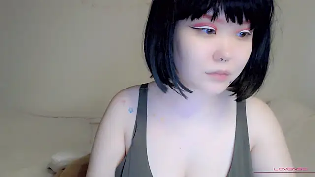 Snapshot of tsunade_chan chatting on October 12, 5:17 am tsunade chan online show from October 12, 5:17 am