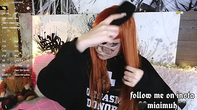 mia  yui online show from January 8, 11:18 pm