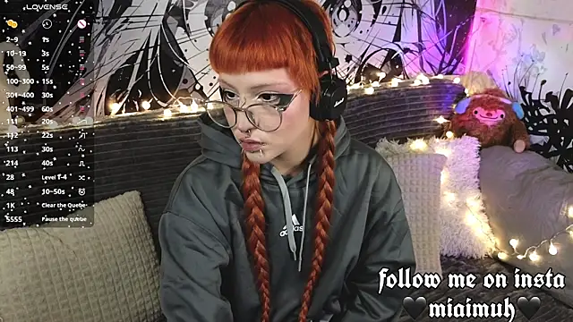 mia  yui online show from February 16, 9:22 pm