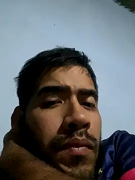 Snapshot of Emabracamonte95 chatting on November 6, 10:21 pm Emabracamonte95 online show from November 6, 10:21 pm