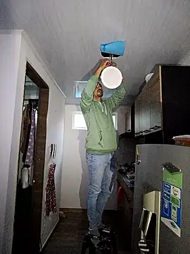 Snapshot of stivenlujan69 chatting on January 15, 10:57 pm stivenlujan69 online show from January 15, 10:57 pm