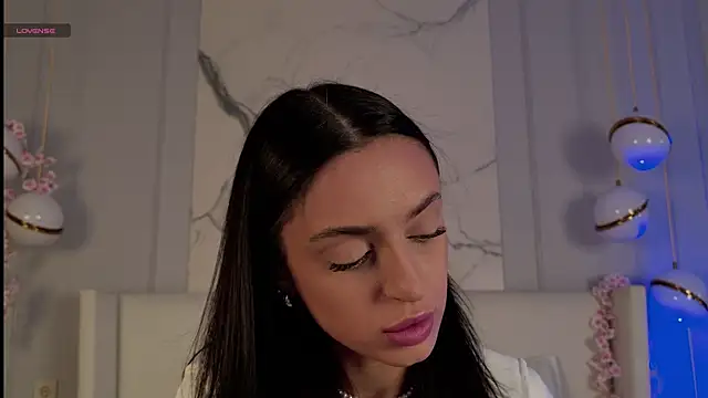 AdoraCortes online show from November 20, 5:07 am