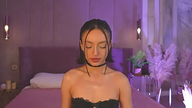 AdoraCortes online show from April 22, 5:10 am