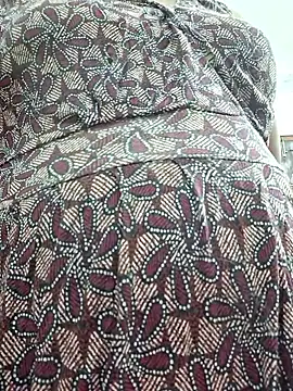 Snapshot of SIMIHOT chatting on October 30, 3:35 pm SIMIHOT online show from October 30, 3:35 pm