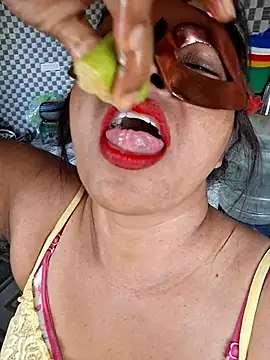 Snapshot of SIMIHOT chatting on November 13, 9:52 am SIMIHOT online show from November 13, 9:52 am