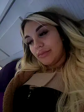 Snapshot of Princess-Jasmine07 chatting on October 21, 12:28 pm Princess-Jasmine07 online show from October 21, 12:28 pm