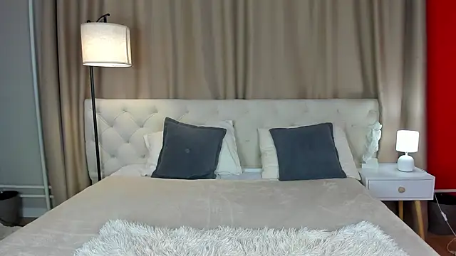 Marie Ellie online show from February 18, 1:34 am