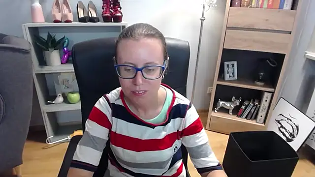 sweetxLizzy online show from September 11, 4:23 am