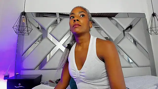 Lorenn Hill online show from November 14, 12:59 pm