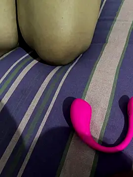 Snapshot of Slllll_Couple00 chatting on September 23, 7:28 pm Slllll Couple00 online show from September 23, 7:28 pm