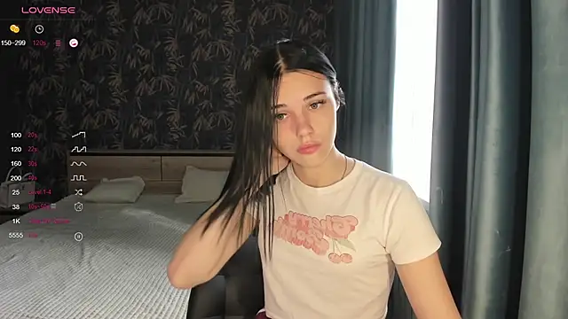 Snapshot of Kseni_a chatting on September 25, 10:19 am Kseni a online show from September 25, 10:19 am