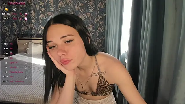 Snapshot of Kseni_a chatting on October 9, 10:46 am Kseni a online show from October 9, 10:46 am