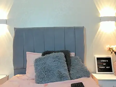 Emiily cooper x online show from September 21, 8:43 pm